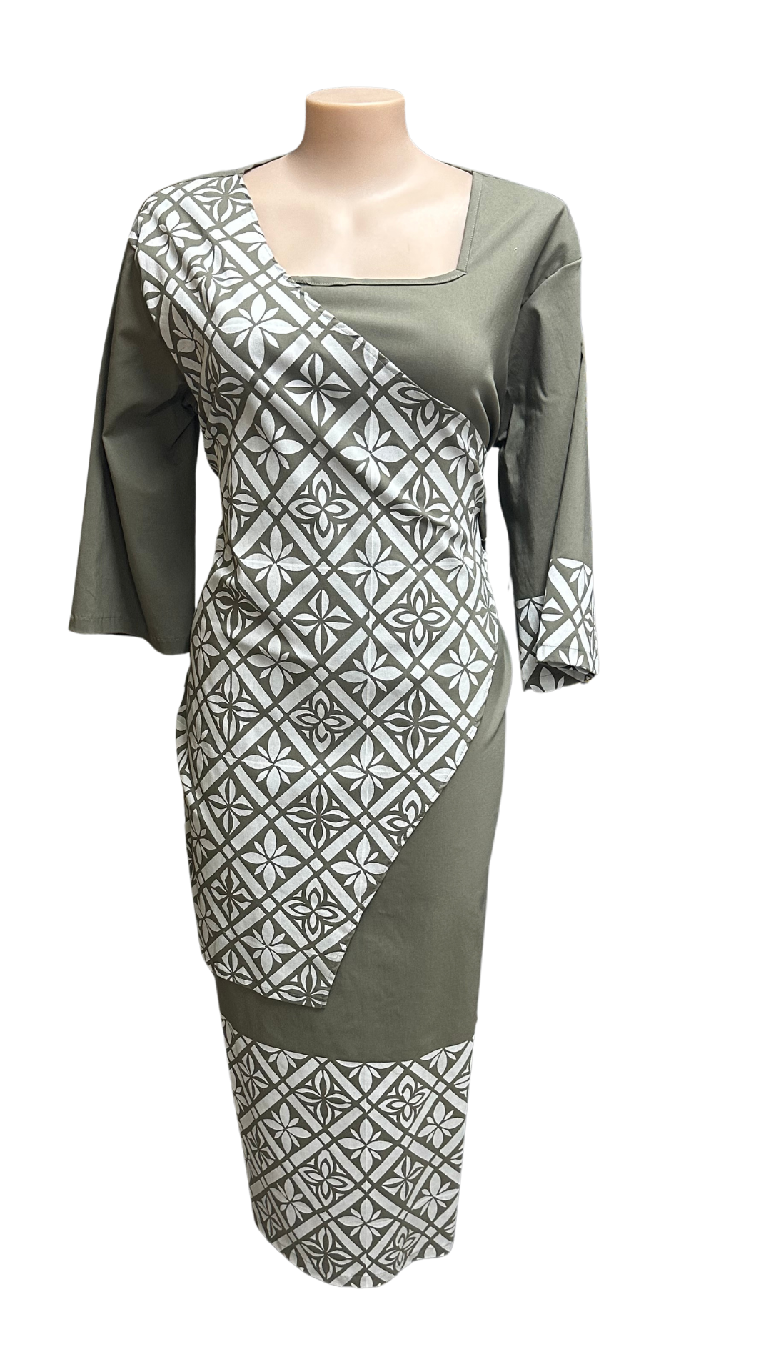 Mina Dress Size 22