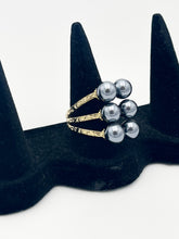 Load image into Gallery viewer, Grey Pearls Ring
