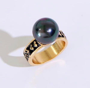 Tribal Shell Pearl ring