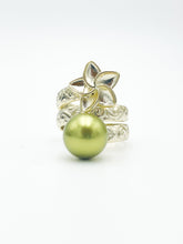 Load image into Gallery viewer, Floral Pearl Ring
