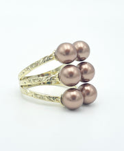 Load image into Gallery viewer, Brown Pearls Ring loo
